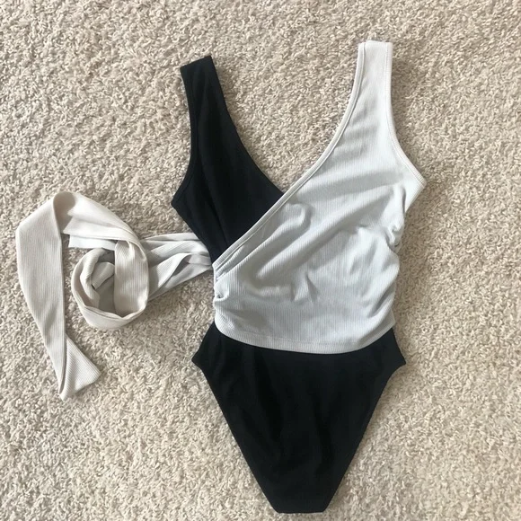 TOPSHOP Bodysuit - Picture 6 of 10